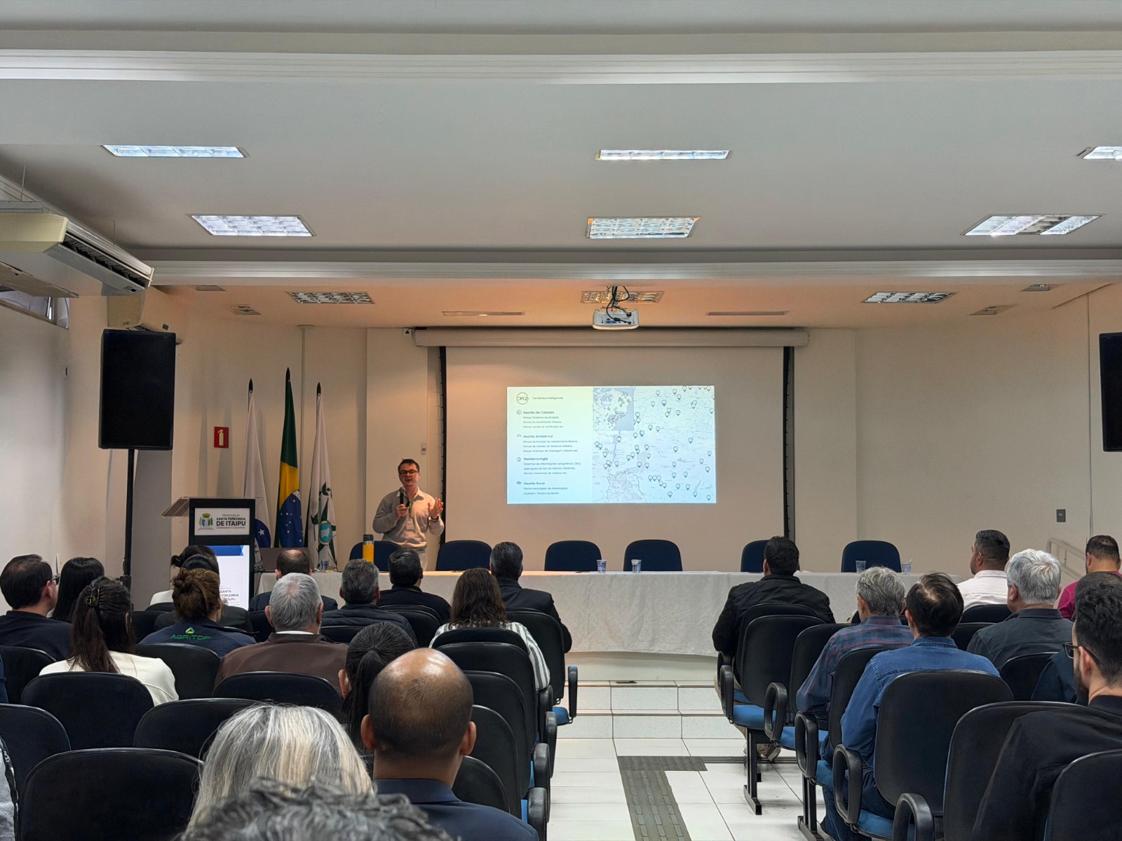 Santa Terezinha de Itaipu inicia a revisão do Plano Diretor e a elaboração do Plano de Mobilidade Urbana